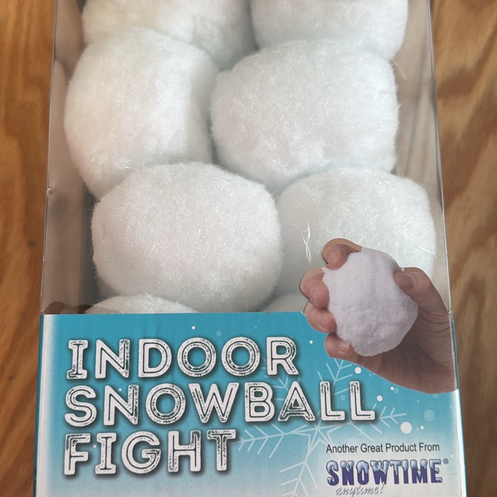 Disney Elsa power snowballs Indoor Snowball Fight Set - White